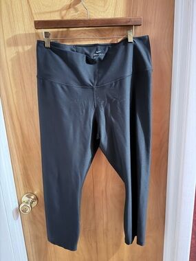 XXL nwot Nike Black Dri-FIT Performance crop pant no fading